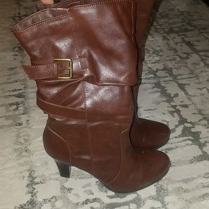 a.n.a size 7 pair of brown boots